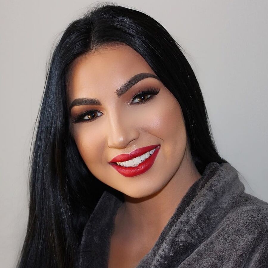 Billie Kay: Finest Pics