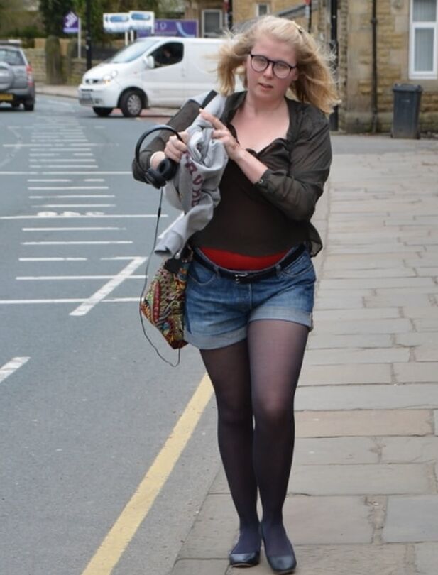 Street Pantyhose - Nerdy Brit Chubster