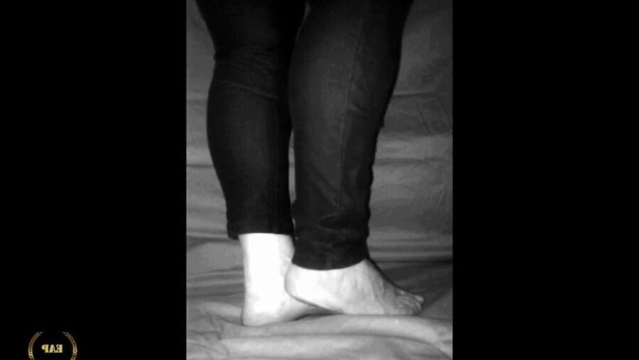 My massive bubble butt and pretty feet