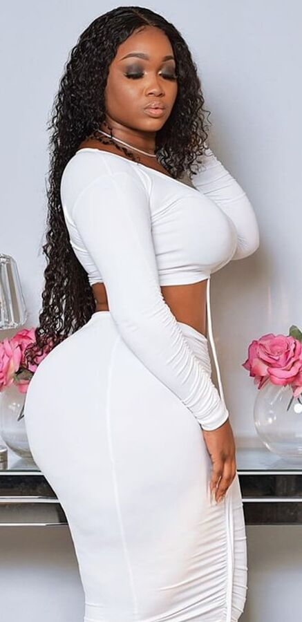 Sexy hourglass thick pear Pandula