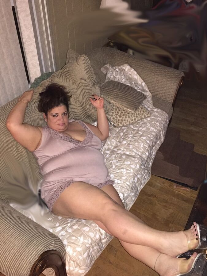BBW Hotwife in Clear Heels