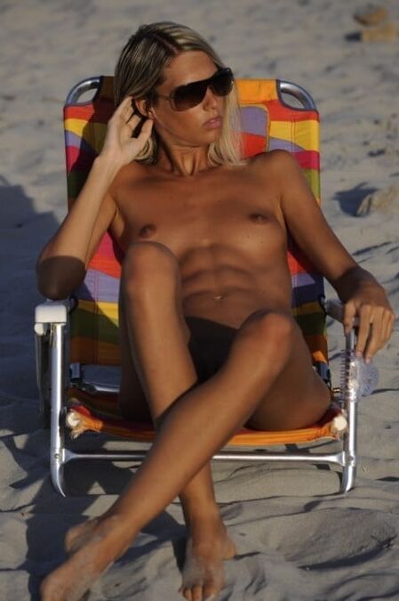 Nude with abs