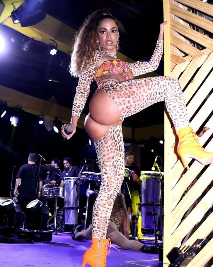 Anitta (Reino Animal - Carnaval )