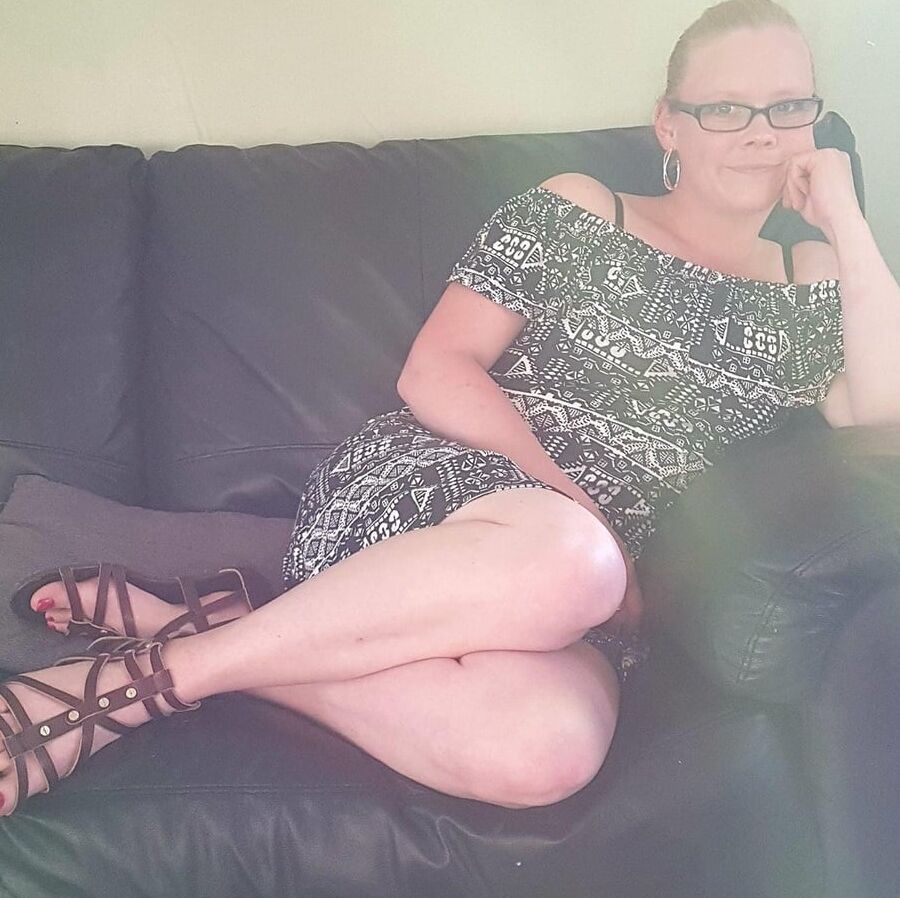 Hot Sexy Blonde Milf Marie