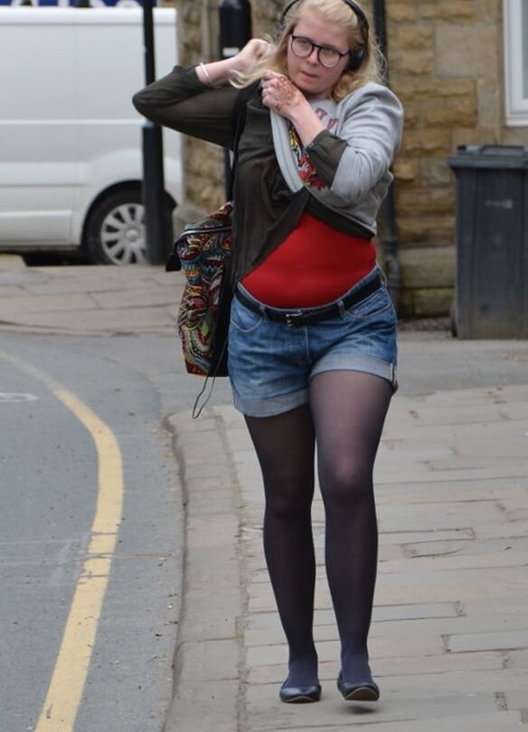 Street Pantyhose - Nerdy Brit Chubster