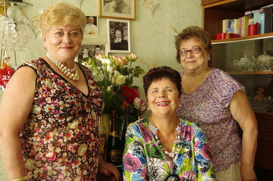 Zoya Safonova () years