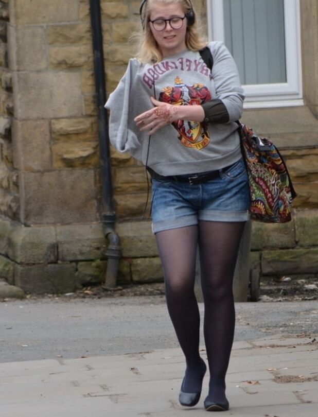 Street Pantyhose - Nerdy Brit Chubster