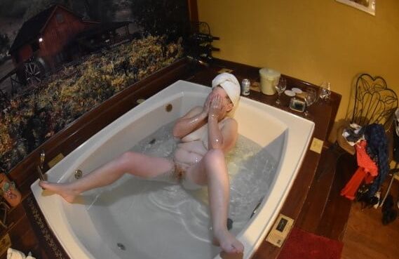 matures in bath tub