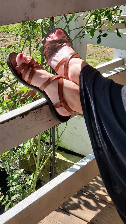 My toes for cum
