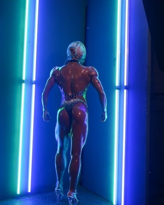 Lee Yong Im! Beautiful Asian Muscle!