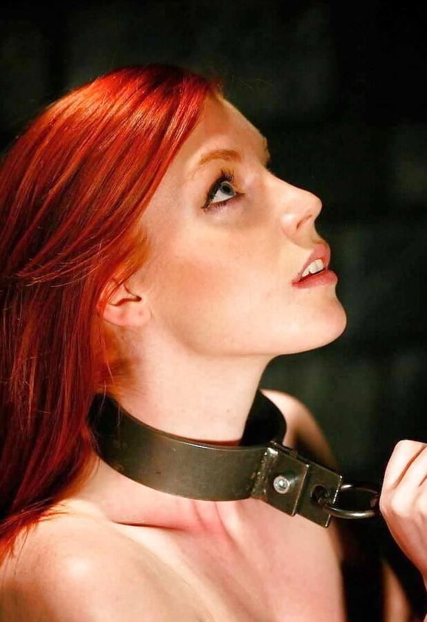 Frauen mit Halsband (Collar)