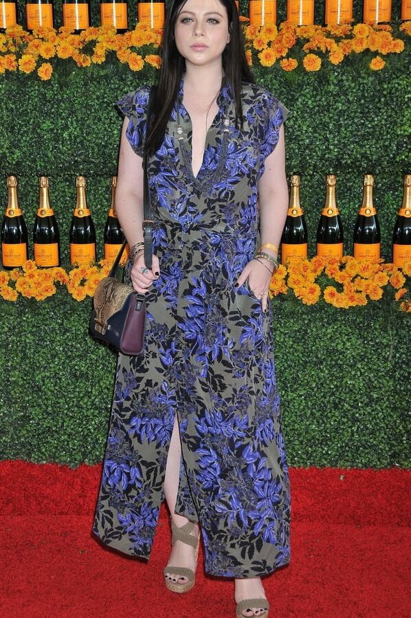 Michelle Trachtenberg feet