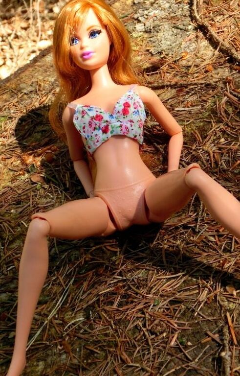 Midge in the sun (Doll)