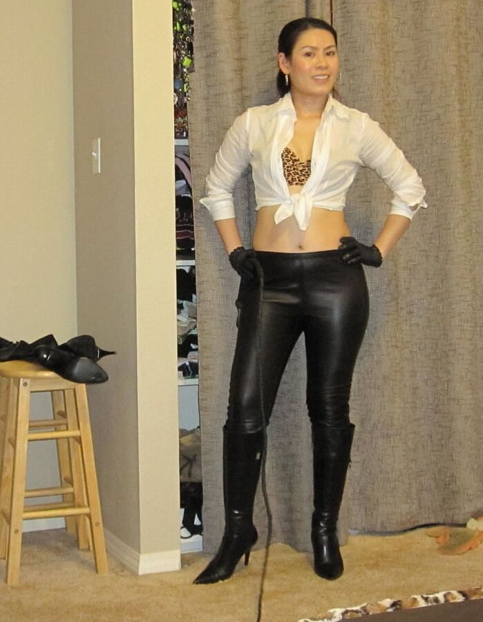 Booted Milf - Ysave