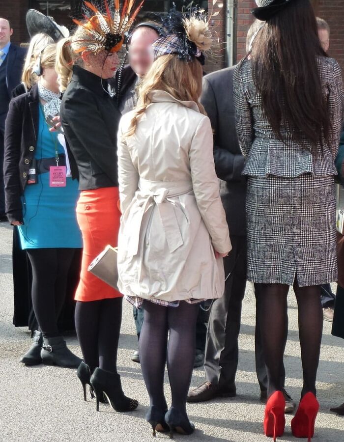 Street Pantyhose - UK Trash at the Races