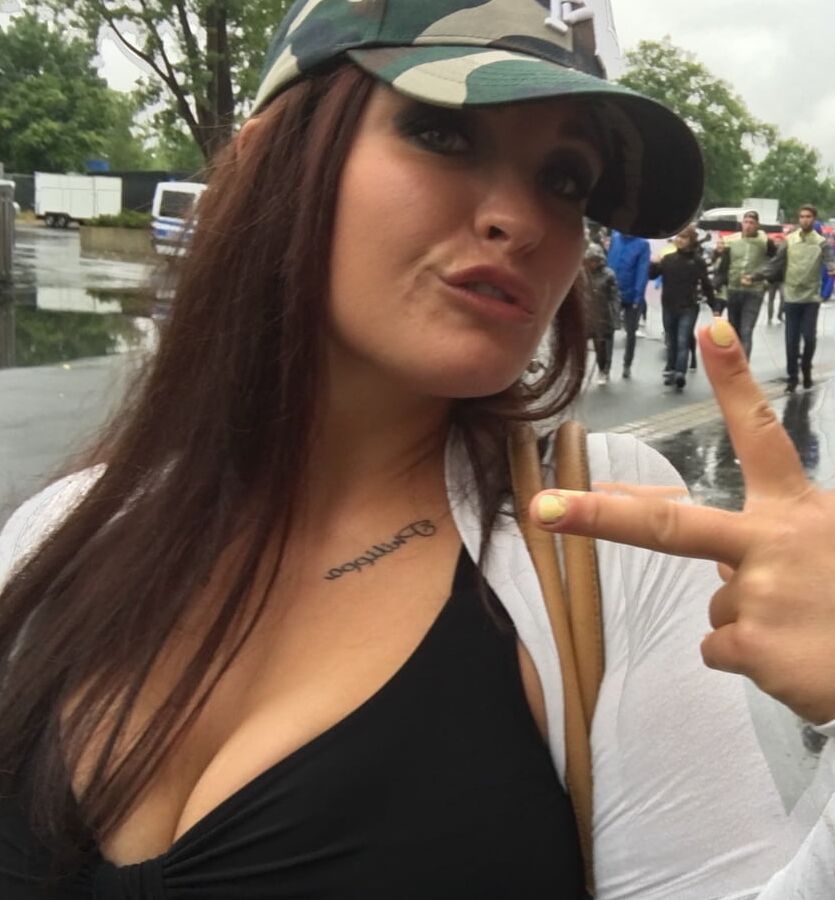 Hot mature wife (send photos of your wives)