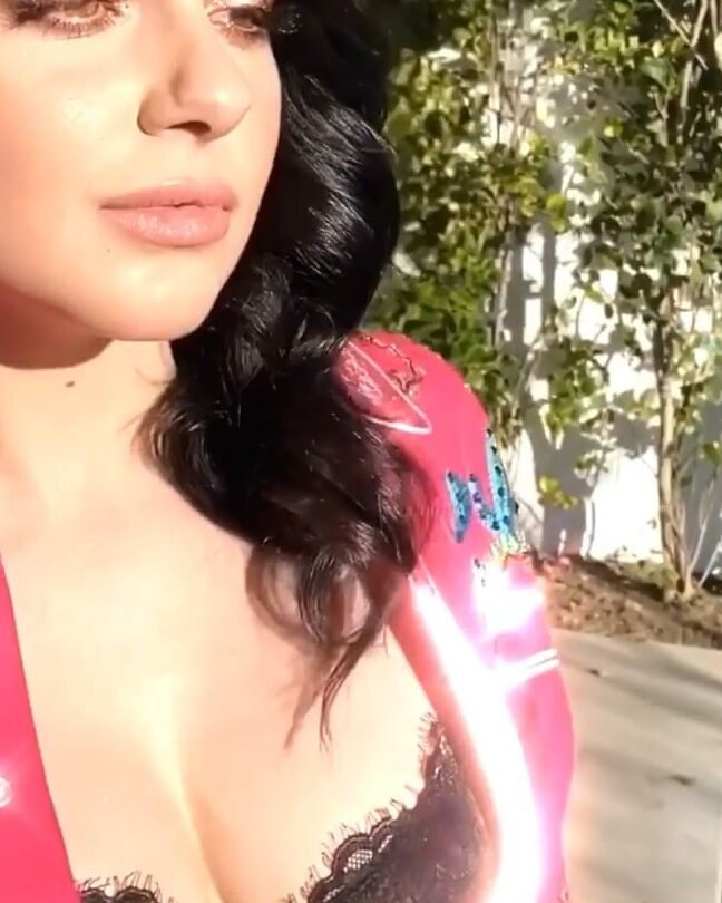 Sexy Cowgirl Ariel