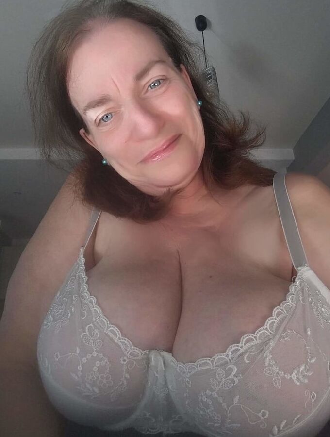 my wife is a good sow and she loves cock