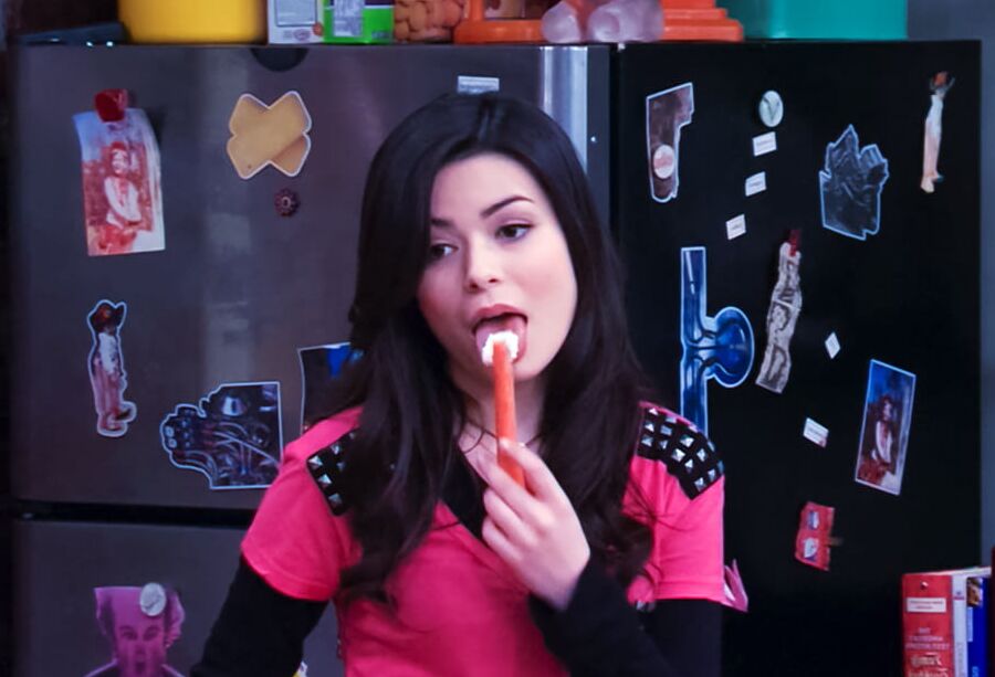 Fap Material: Miranda Cosgrove