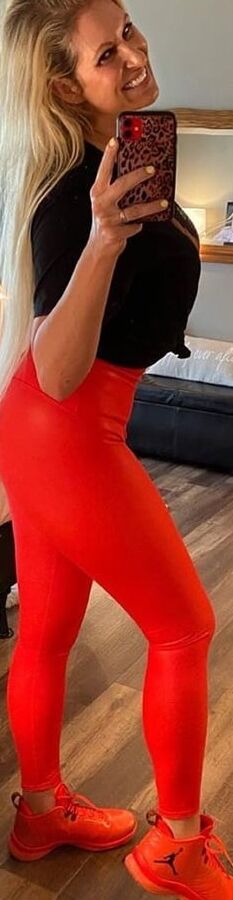Hot amateur mom in leather and spandex pants