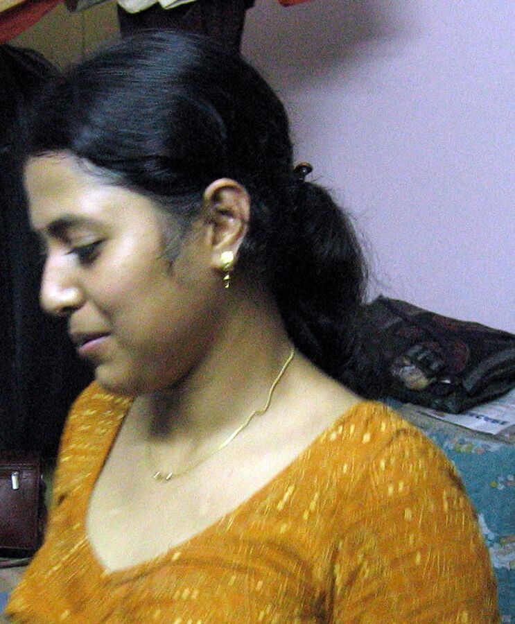 Desi Bihari Aunty