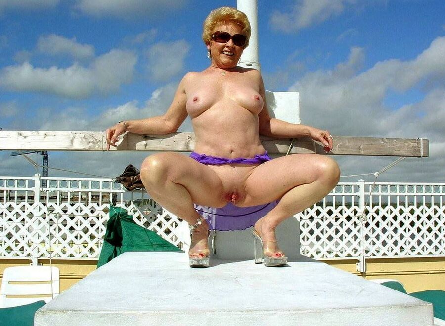 Moms out in the Sun