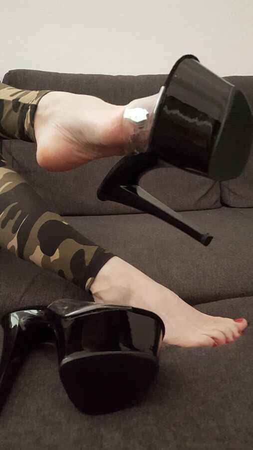 Platform Mules Heels &amp; camo leggings (fuck me shoes)