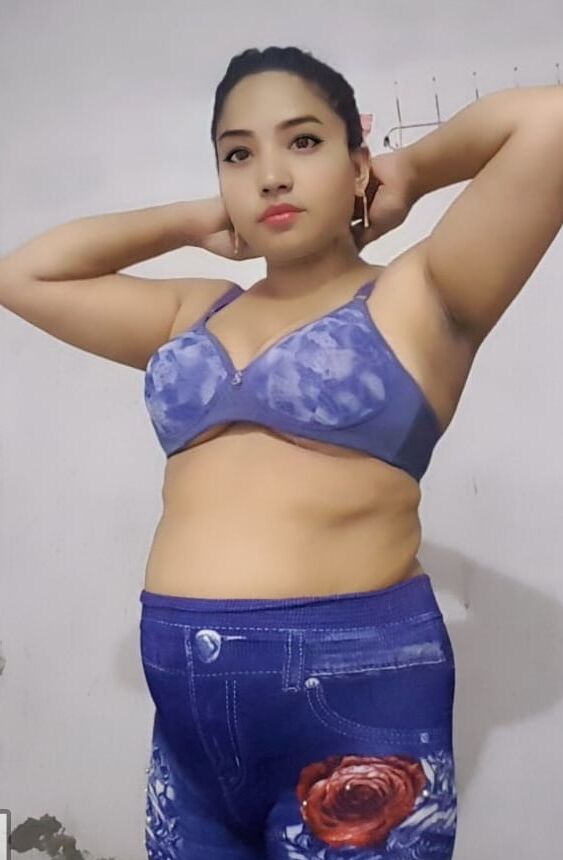 INDIAN AUNTY