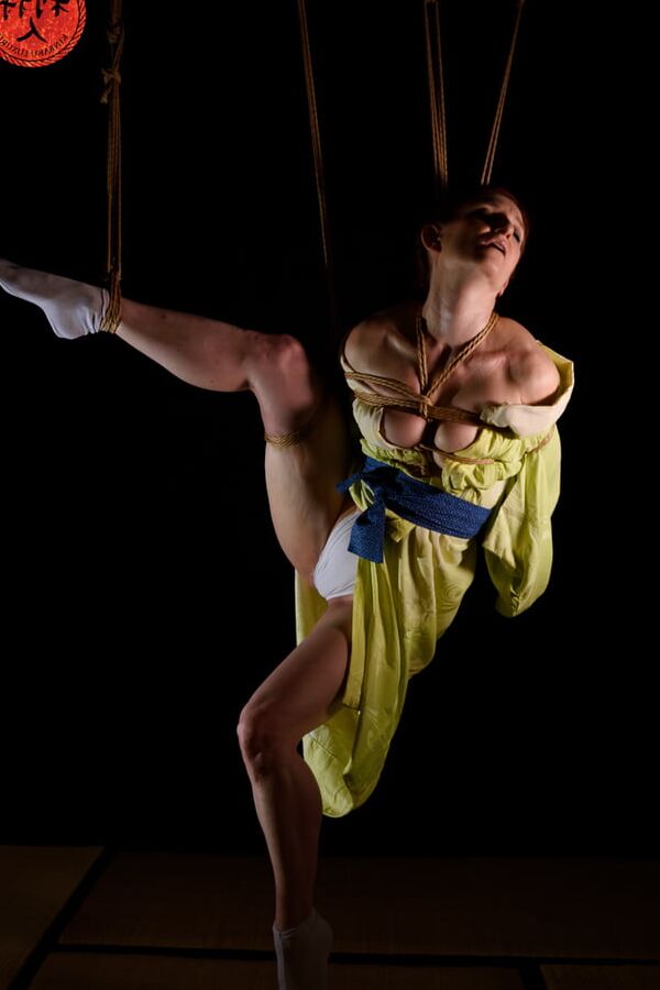 SHIBARI ROPE BDSM BONDAGE