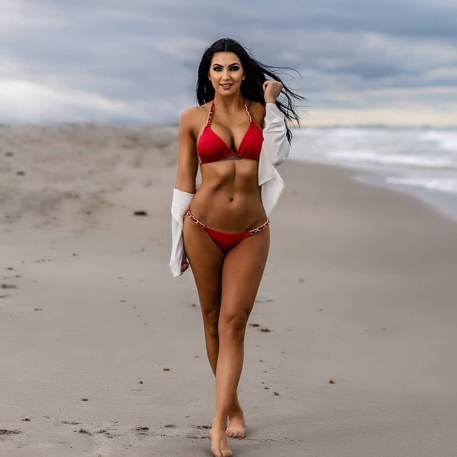 Billie Kay: Finest Pics