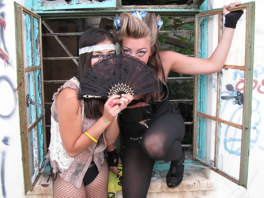 Fashionista Sluts in Pantyhose