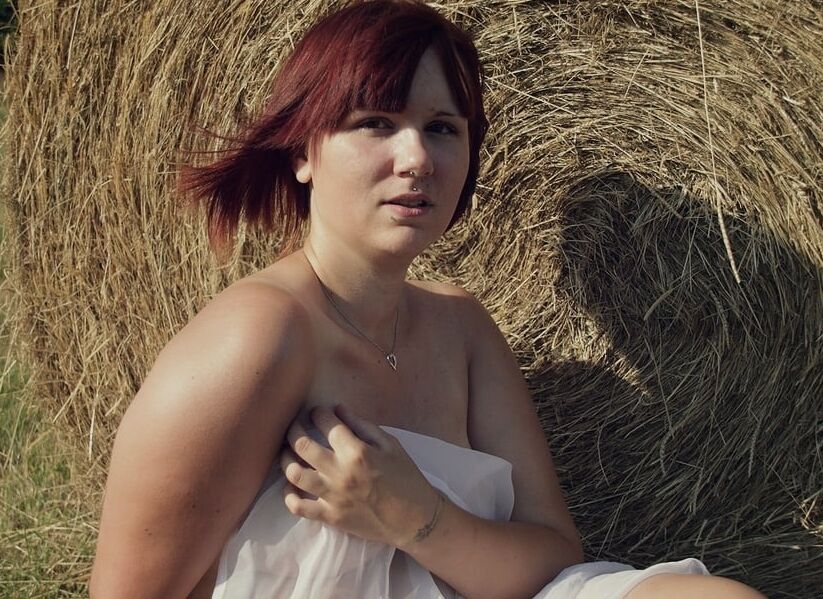 Alb. Amateur Posing Nude