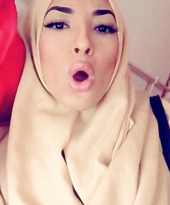 Horny hijabi faces during Ramadan while fasting