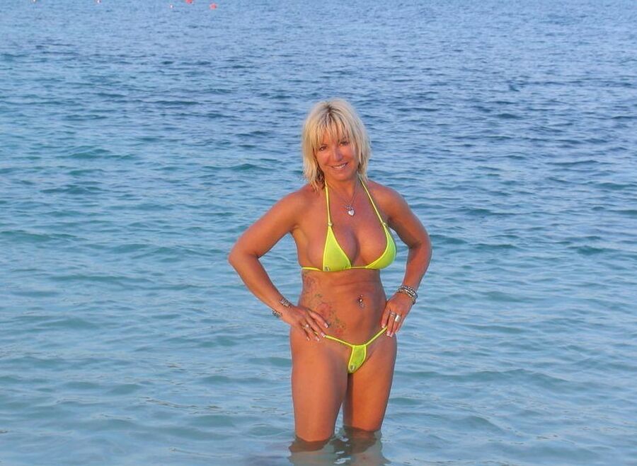 BIG TITS BLONDE