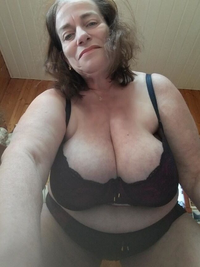 my wife is a good sow and she loves cock