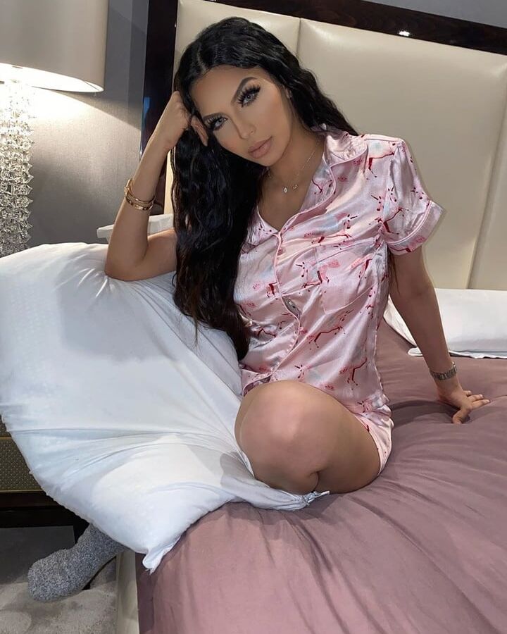 Sexy Slut Faryal Bj Lips paki Slut