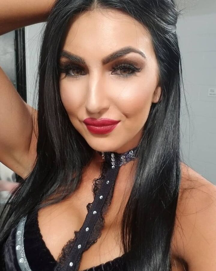 Billie Kay: Finest Pics