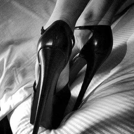 Heels &amp; sexy feet