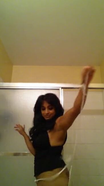 Afghana Khan wanted to show me her brown pussy