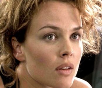 Dina Meyer