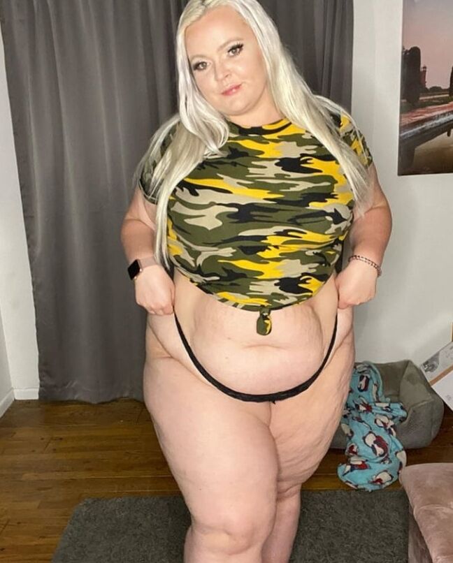Beautiful Big Blonde!