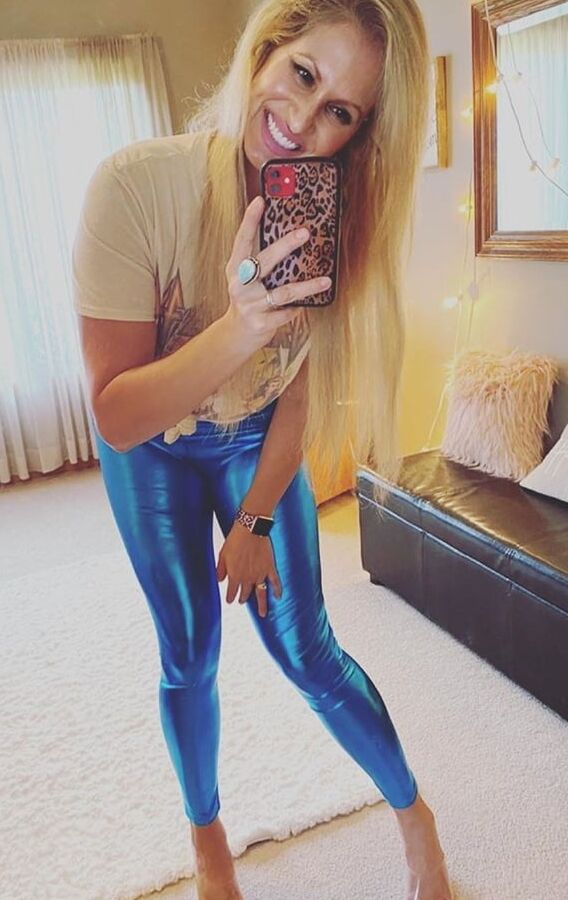 Hot amateur mom in leather and spandex pants