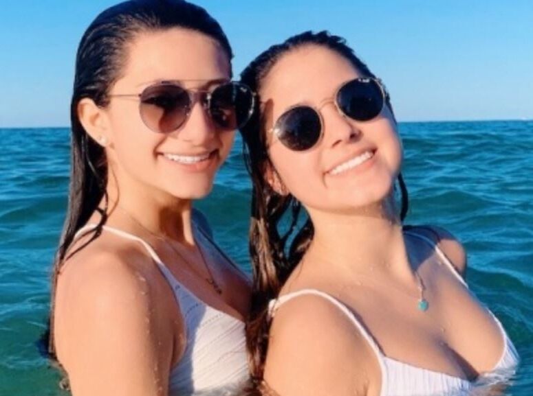 Super cute nn girls showing thier shape which would you do