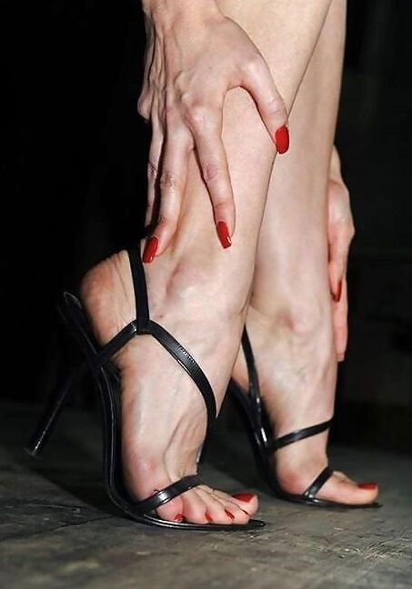 Heels &amp; sexy feet