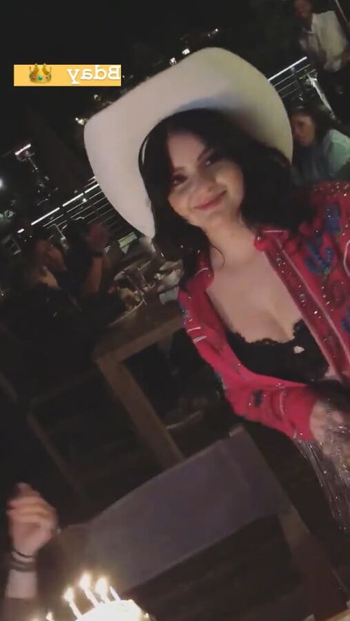 Sexy Cowgirl Ariel