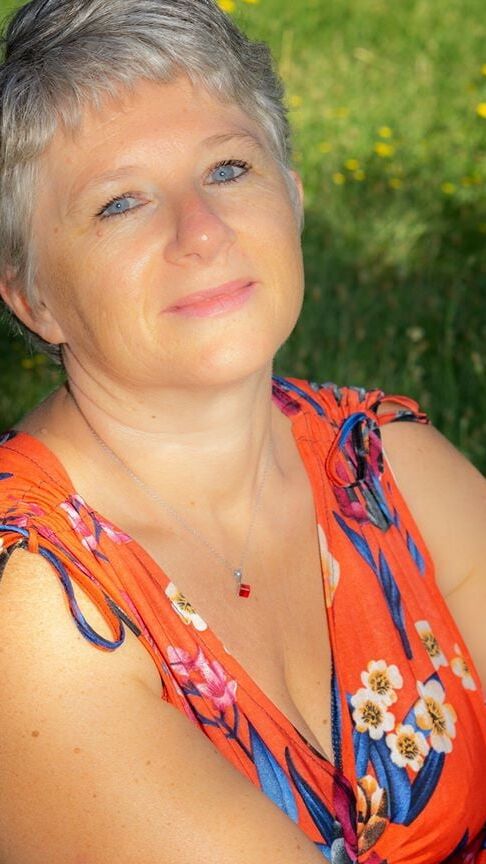 Gorgeous French Milf