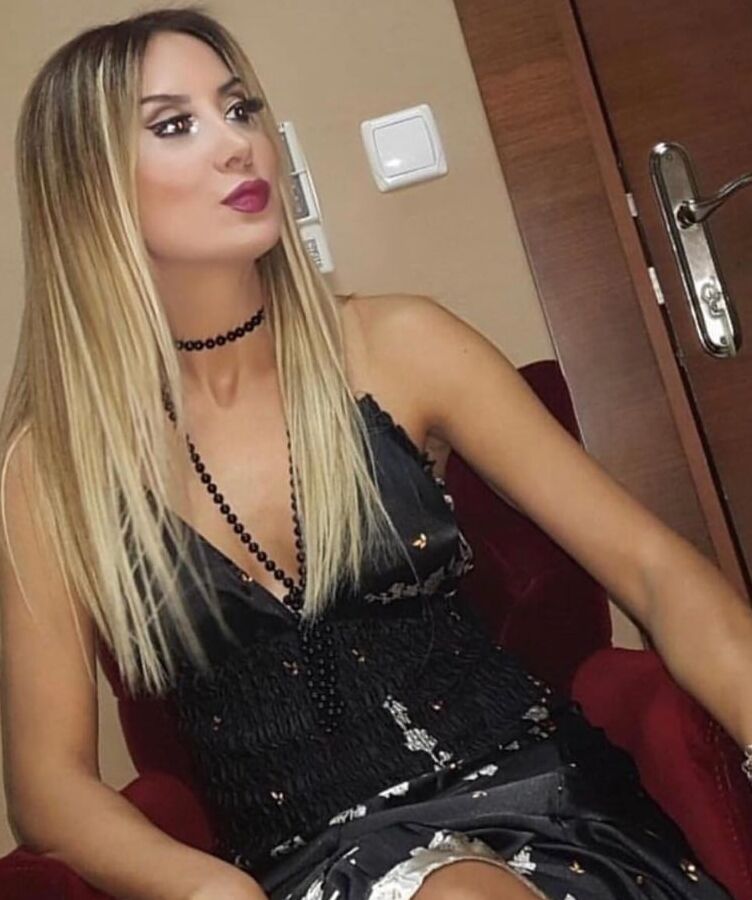 Sexy Turkish milf Gulcan