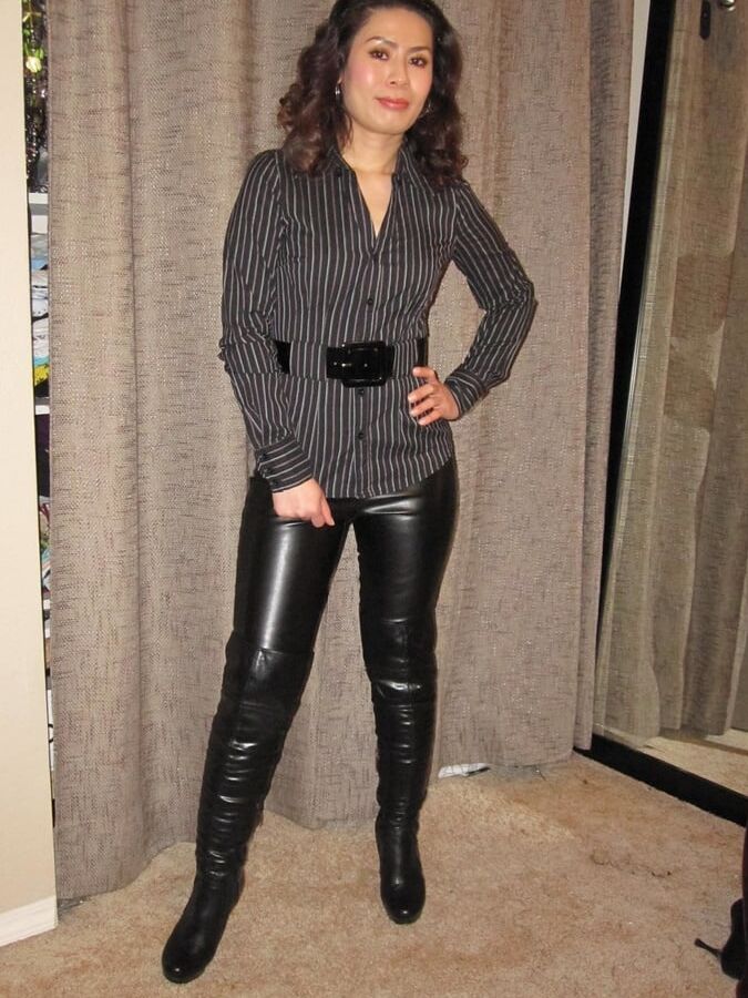 Booted Milf - Ysave