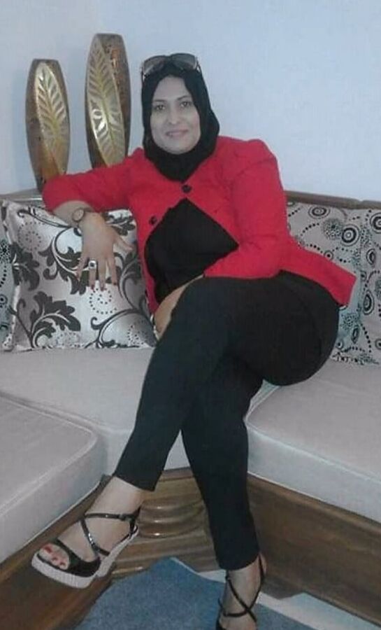 Lonely Singel hijab milfs who want a Young Big dick