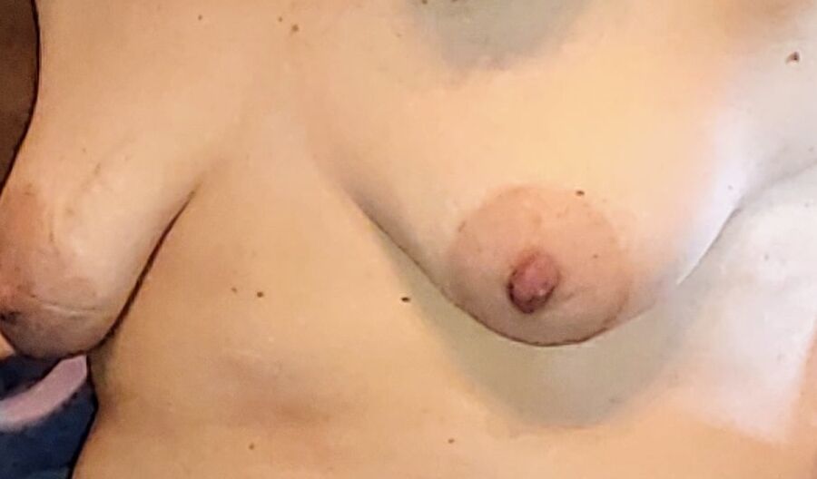 Saggy bbw tits